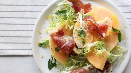 Prueba estas ensaladas para darte un respiro del calor