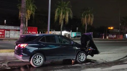Destruye tubo metálico camioneta en bulevar de Reynosa