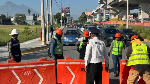 Cierran carriles centrales de la Avenida Miguel Alemán