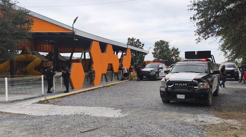 Hombre muere tras caer de siete metros dentro de restaurante