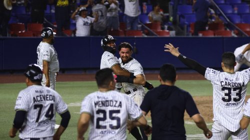 Sultanes remonta ante Durango en maratónico juego de 14 entradas