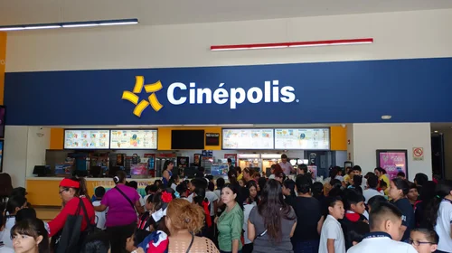 Club Rotario de Ramos Arizpe lleva a más de 900 niños al cine