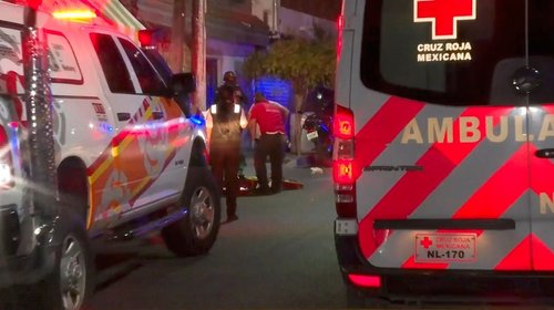 Motociclistas quedan heridos al chocar en hechos distintos