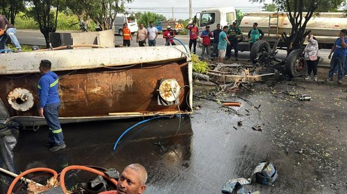 Accidentes de tránsito dejan 51 víctimas en una noche en Ecuador