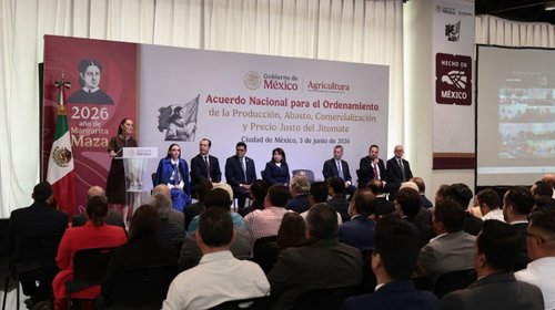 Firman acuerdo nacional para garantizar precio de jitomate