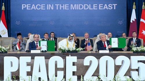 Firman acuerdo de paz en Gaza impulsado por Trump