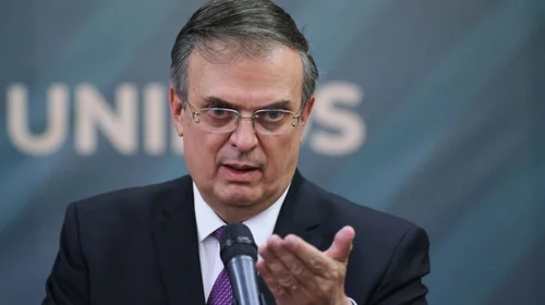 Acusación de vínculo México-narco es ofensa y distracción: Ebrard