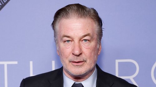 Acusan formalmente al actor Alec Baldwin por tiroteo de 2021
