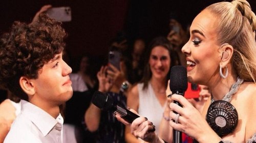 Video: Adele canta 'Las Mañanitas' a fan mexicano