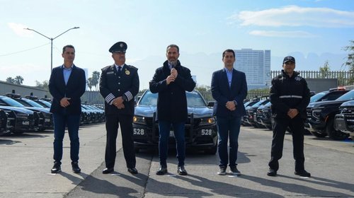 Entrega Adrián patrullas con tecnología de última generación
