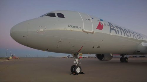 Reanuda American Airlines vuelos tras falla informática
