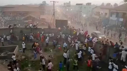 Al menos 56 fallecidos tras una estampida en un estadio de Guinea
