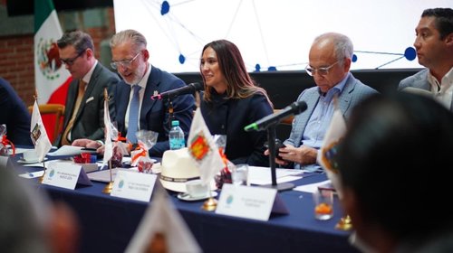Analizan panorama económico nacional en Nuevo León