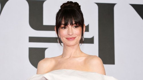 Revela Anne Hathaway que estuvo casi ciega diez años