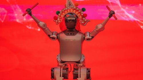 Robots humanoides celebran el Año Nuevo Lunar en China