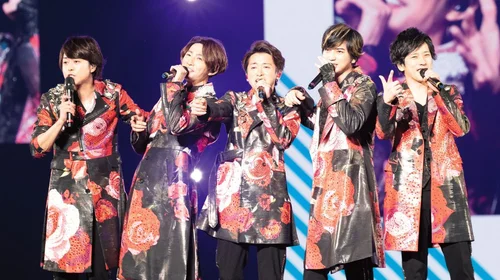 La boyband Arashi se separará en 2026 tras su gira en primavera