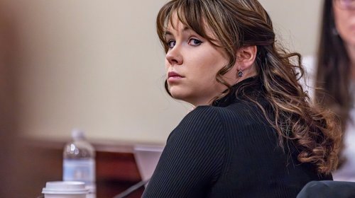 Sentencian a 18 meses de prisión a supervisora de armas de 'Rust'