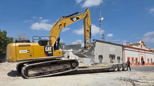 Arriba INAH para suspender obra tras demolición en Pesquería