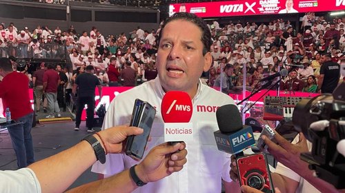 Arturo Benavides finaliza campaña al ritmo de La Firma