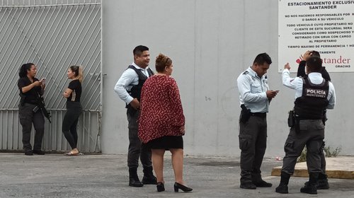 Asaltan a mujeres afuera de banco en la colonia Moderna