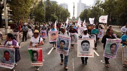 Ya tenemos chats de Guerreros Unidos en caso Ayotzinapa: AMLO