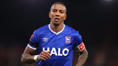 Ashley Young anuncia su retiro del futbol tras 23 años de carrera