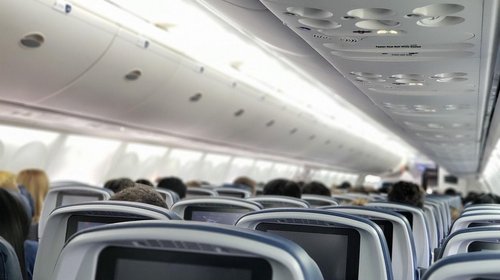 Aerolínea pide comprar asiento extra a pasajeros de talla grande
