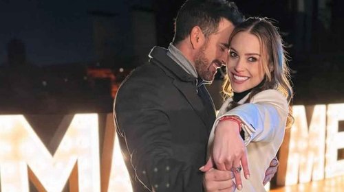 Mane sorprende a Ligia Uriarte con propuesta de matrimonio