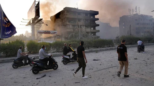 Ataque israelí a mezquita en Gaza deja 19 muertos