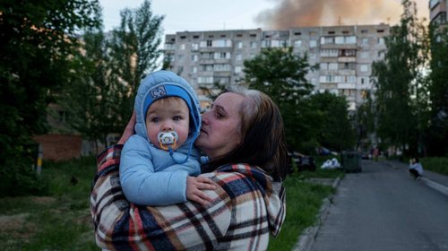 Suman 18 muertos y 131 heridos por ataque ruso en Ucrania 