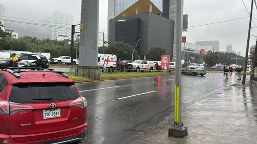 Ejecutan a automovilista en avenida Lázaro Cárdenas 
