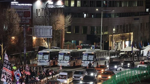 Autoridades rodean casa de presidente surcoreano enjuiciado