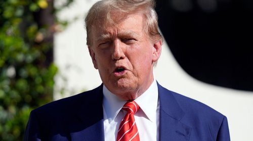 Autorizan a red social de Trump a cotizar en Bolsa de Valores