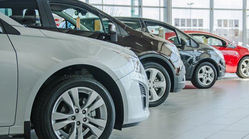 Ventas de autos 'pisan acelerador': Suben 25% durante el año