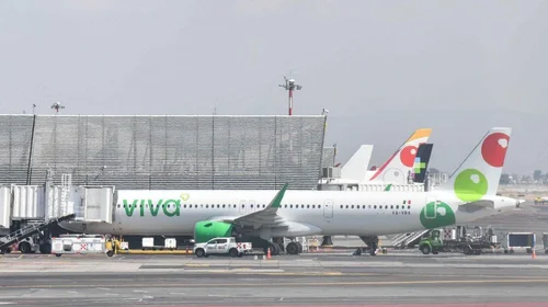 Avión de Viva Aerobus aterriza de emergencia en Monterrey