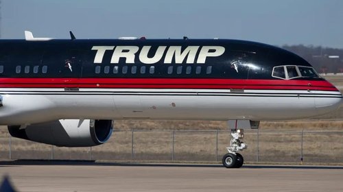 Avión de Donald Trump sufre aterrizaje de emergencia