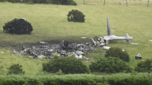 Mueren tres marinos británicos tras caída de helicóptero 