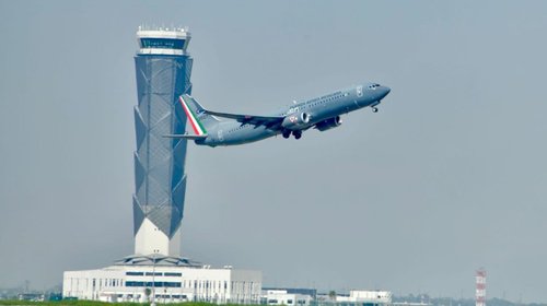 Despegan aviones a Israel para trasladar a mexicanos hacia España