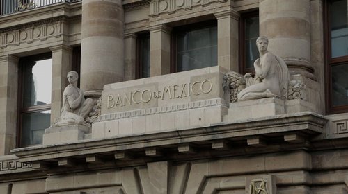Banxico evaluará inflación previo ajustes en tasa de interés