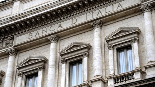 Gobierno italiano aplica impuesto extraordinario del 40% a sus bancos