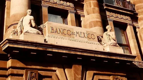 Banxico presenta monedas conmemorativas de la Copa del Mundo