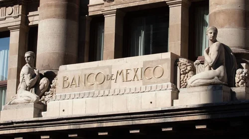 Recorta Banxico tasa de interés y la ubica a 10.25%