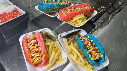 Llegan los Barbie Dogos; pareja emprende para casarse
