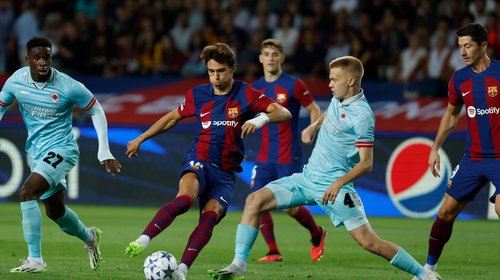Joao Felix vuelve a brillar y el Barcelona arrasa 5-0 al Amberes