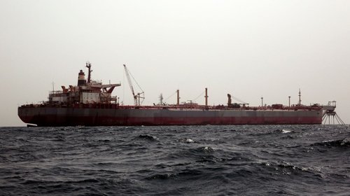 Extraen más de 1 millón de barriles de petróleo de buque en Yemen
