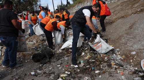 Retiran 105 toneladas de basura del Río Santa Catarina
