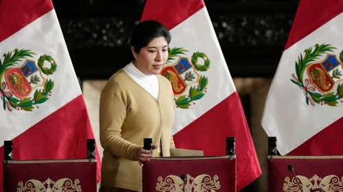 Ordenan capturar a exministra peruana refugiada en México