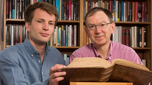 ‘Bibliotecas sí sobrevivirán’, aseguran historiadores 