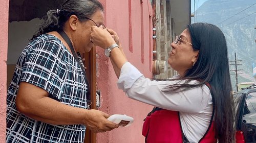 Lleva Santa Catarina lentes gratis hasta los hogares
