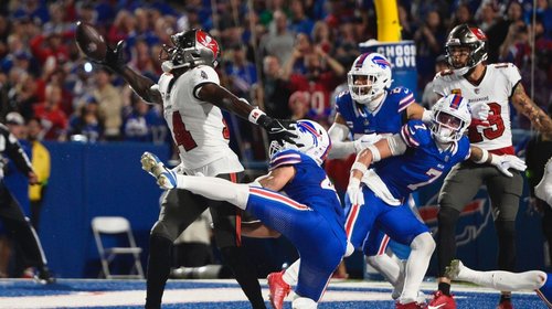 Bills de Buffalo sufren, pero vencen a Bucaneros de Tampa Bay